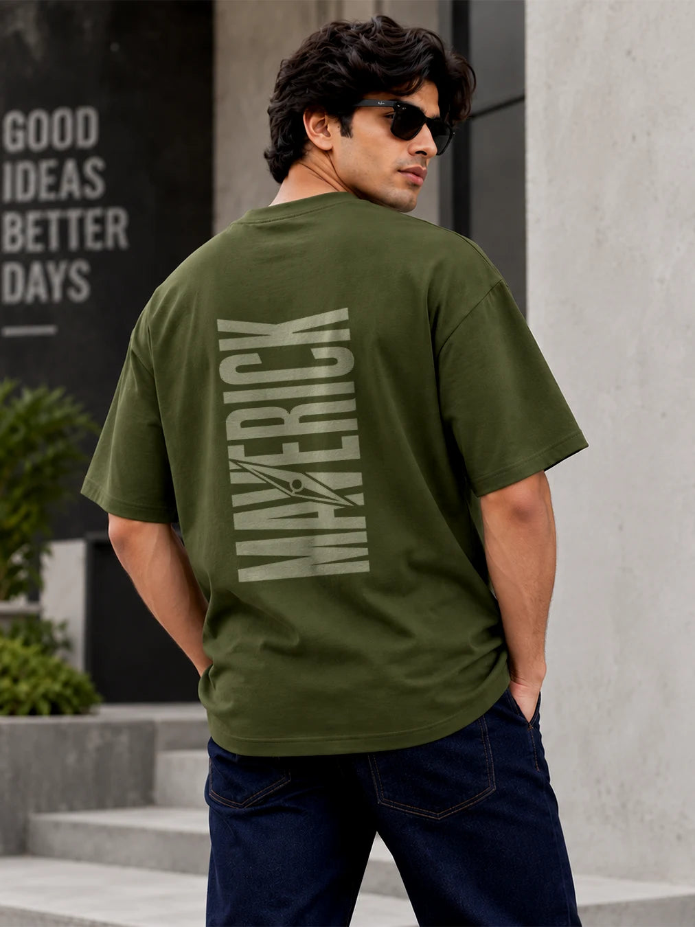 MAVERICK - OVERSIZED ROUND NECK