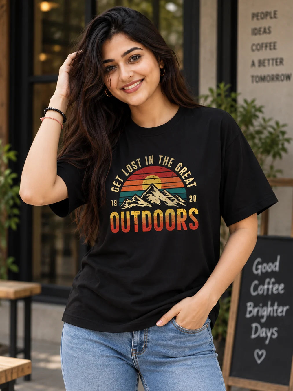 OUTDOORS ROUND NECK